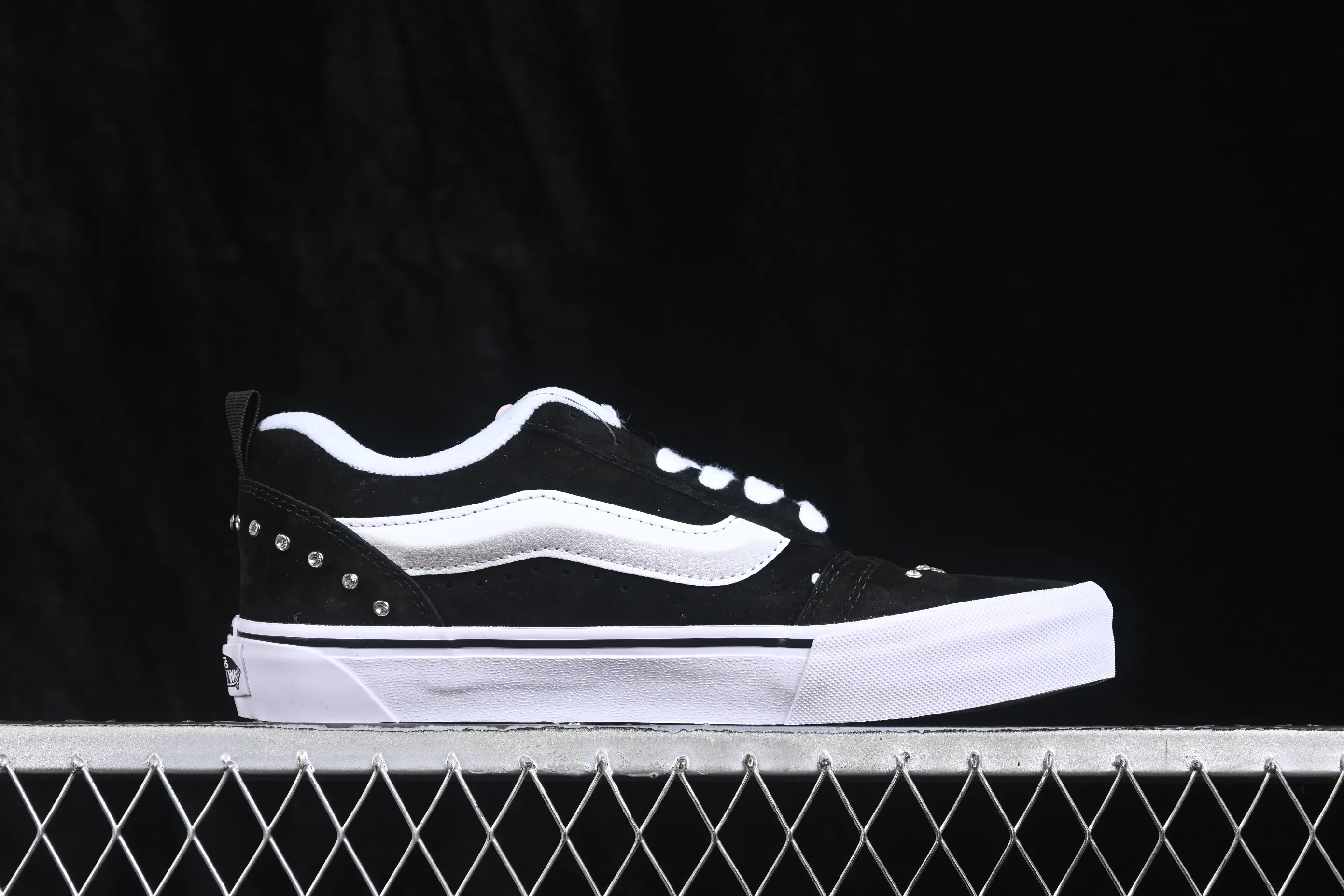 All categories Vans Vans series Vans Low Vans Knu Skool Vans low-top casual skateboard shoes VN0009QC65BT1